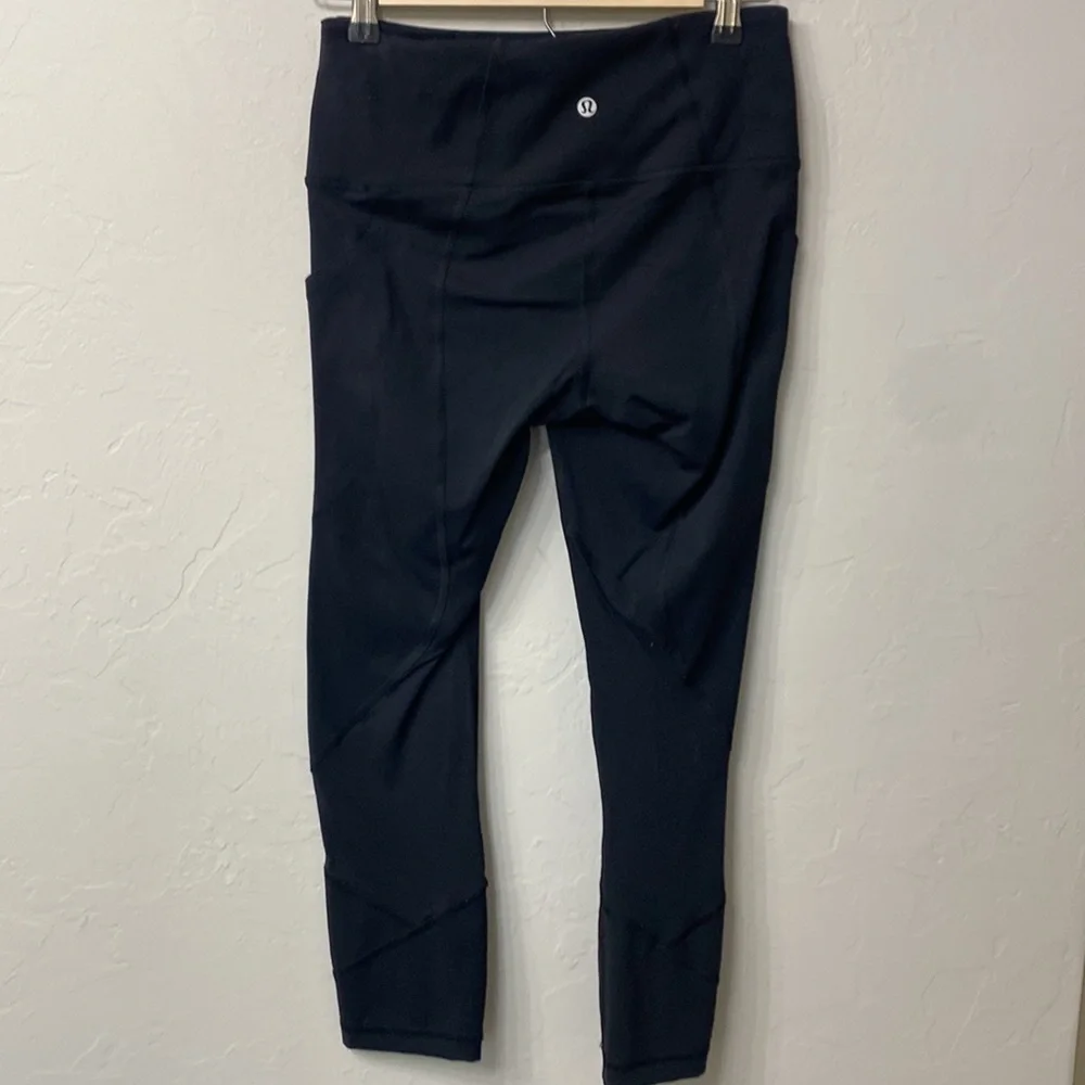 Lululemon black crop leggings size 4 - Picture 5 of 13